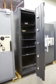 Bischoff Summit 6826 TRTL30X6 High Security Reconditioned Safe